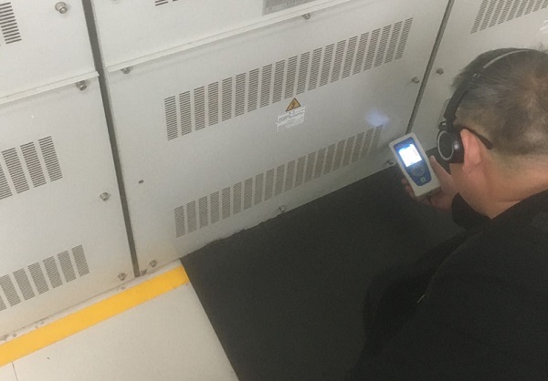 開關(guān)柜局部放電測(cè)試儀